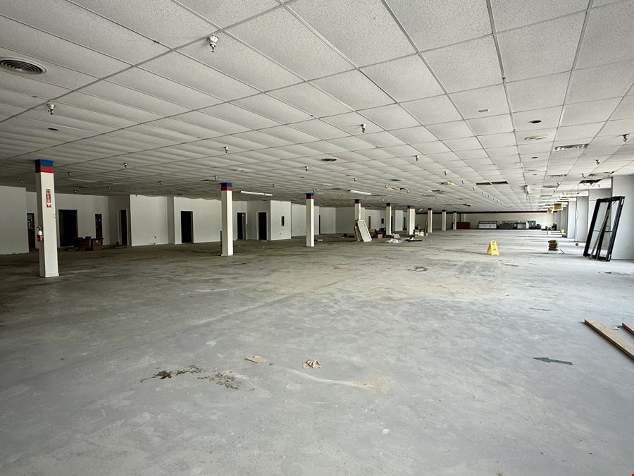 West Gate Plaza