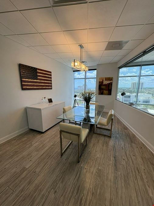 Metropolitan Suite 607