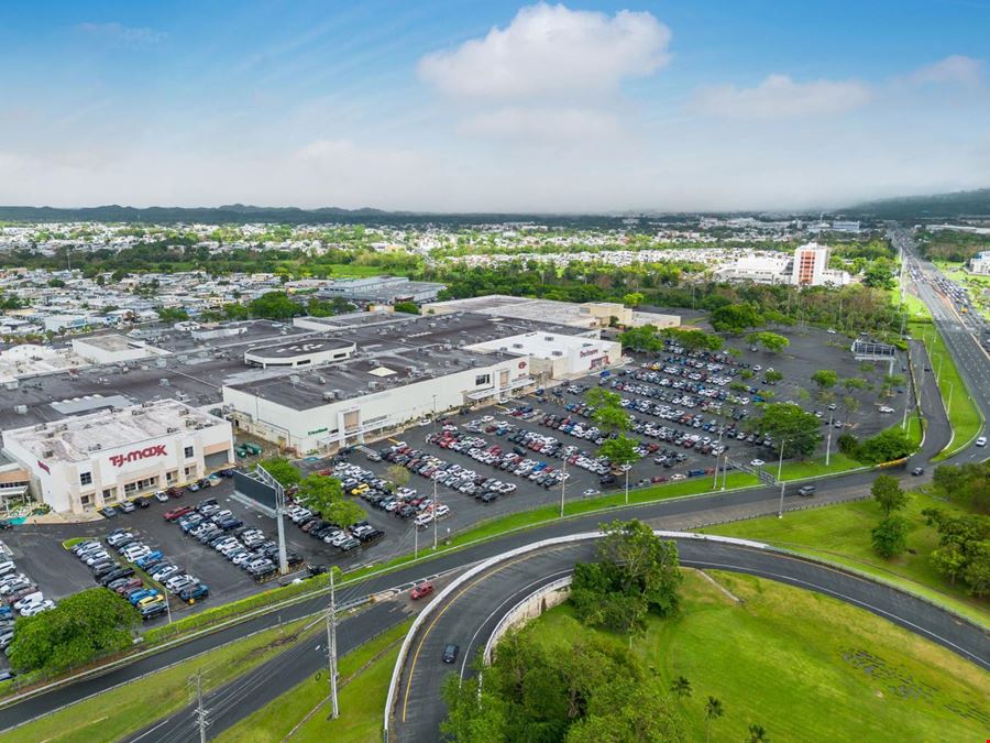 Retail Mixed Use at Carolina