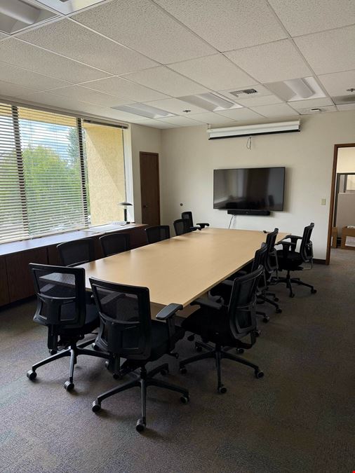 Affordable Clackamas Office Space