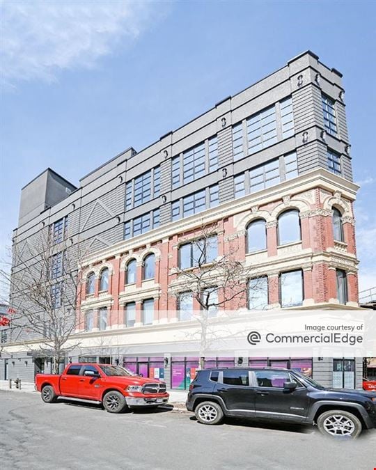 800 Broadway