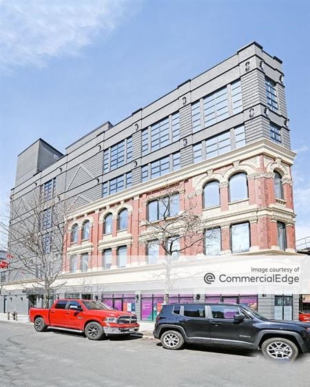 Preview of commercial space at 800 Broadway