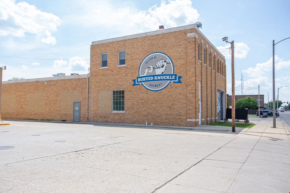 Former Busted Knuckle Brewery & Pit 105
