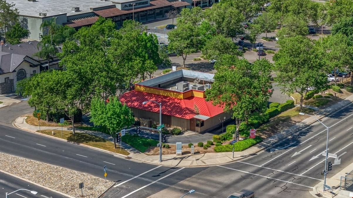 Freestanding Drive-Thru Restaurant Building in Visalia, CA