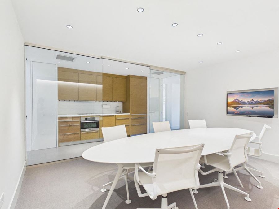 1111 Lagoon Dr