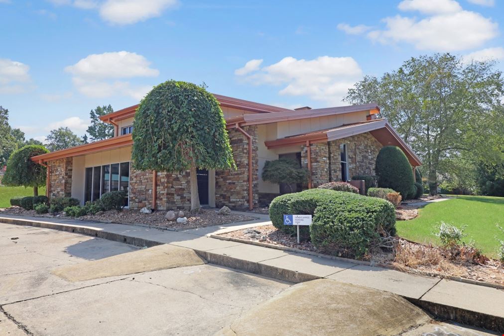 906 Osler Dr
