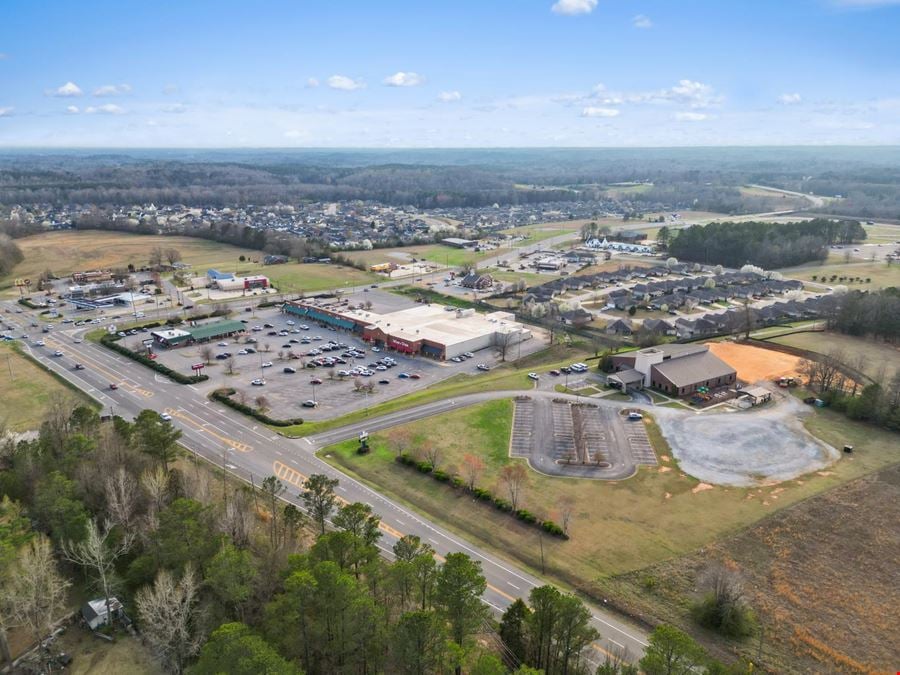 Northport Marketplace, Hwy 43/Rose Blvd