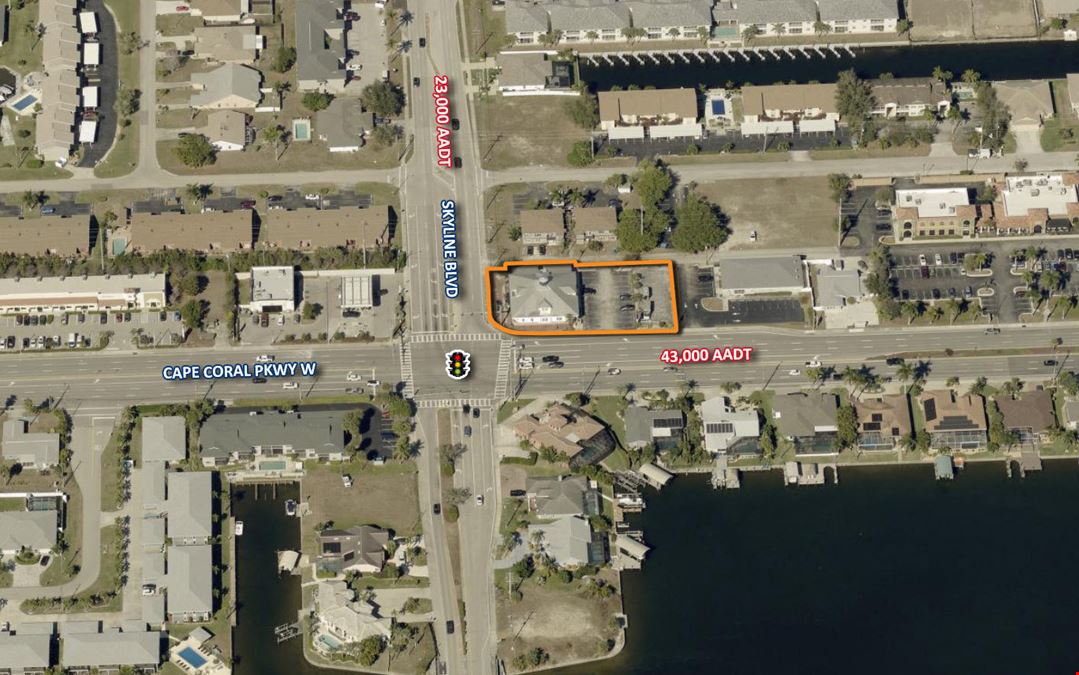 Cape Coral Signalized Corner