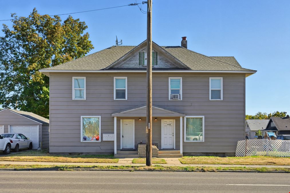 Ash Apartments