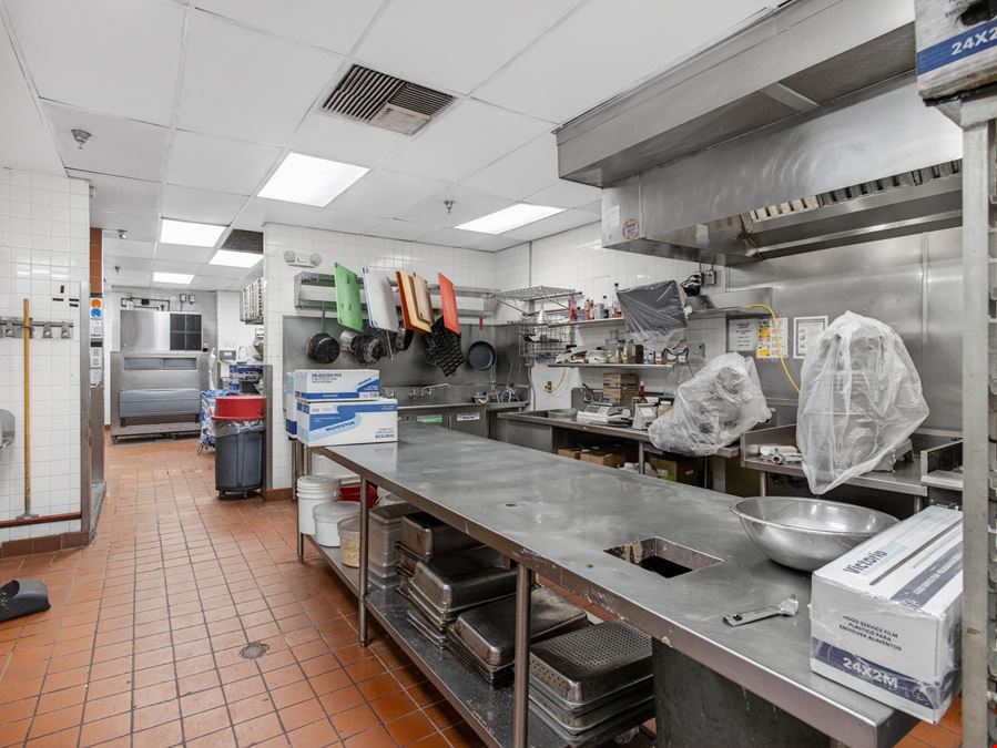 Academy & Woodmen Restaurant Space (Former Mimi's Café)