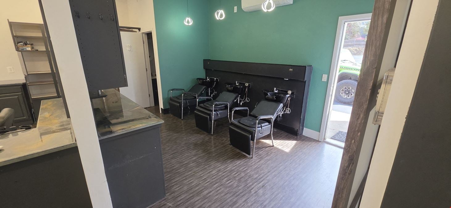 2595 NE Butler Market Rd, Suite D