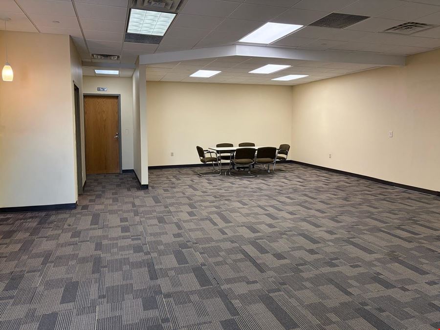 2475 Maplewood Drive W #113