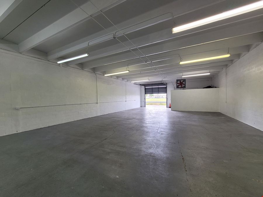 Cutler Bay Small Bay Warehouse Spaces