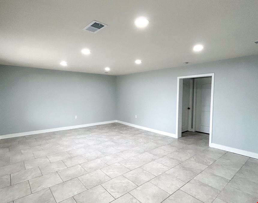 High-Visibility Retail Suites in Denham Springs