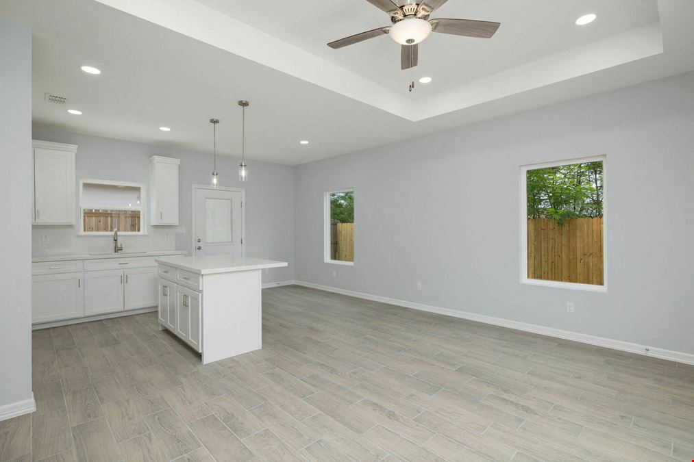 412 & 416 E. Acacia St., 