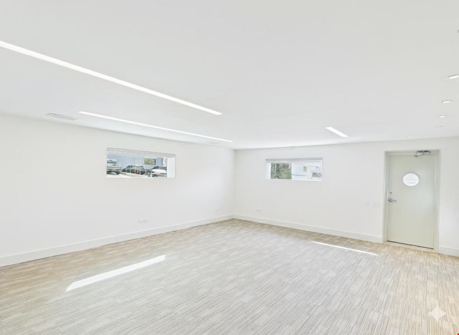 1111 Lagoon Dr