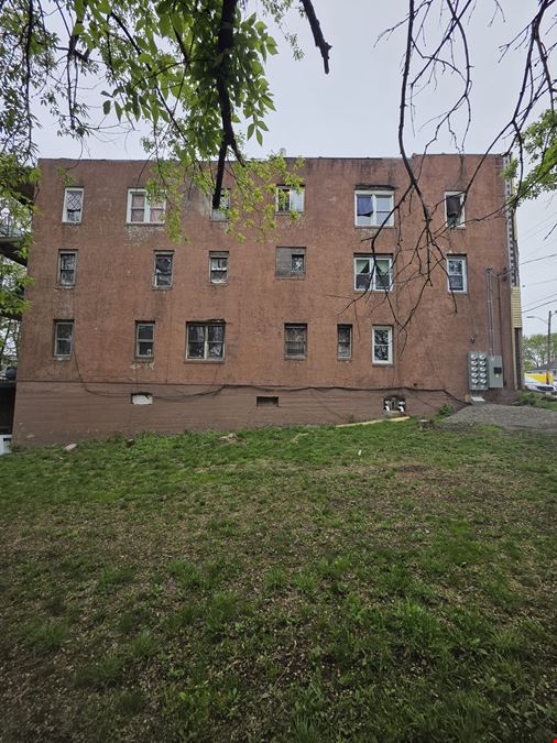 3205 E Main St