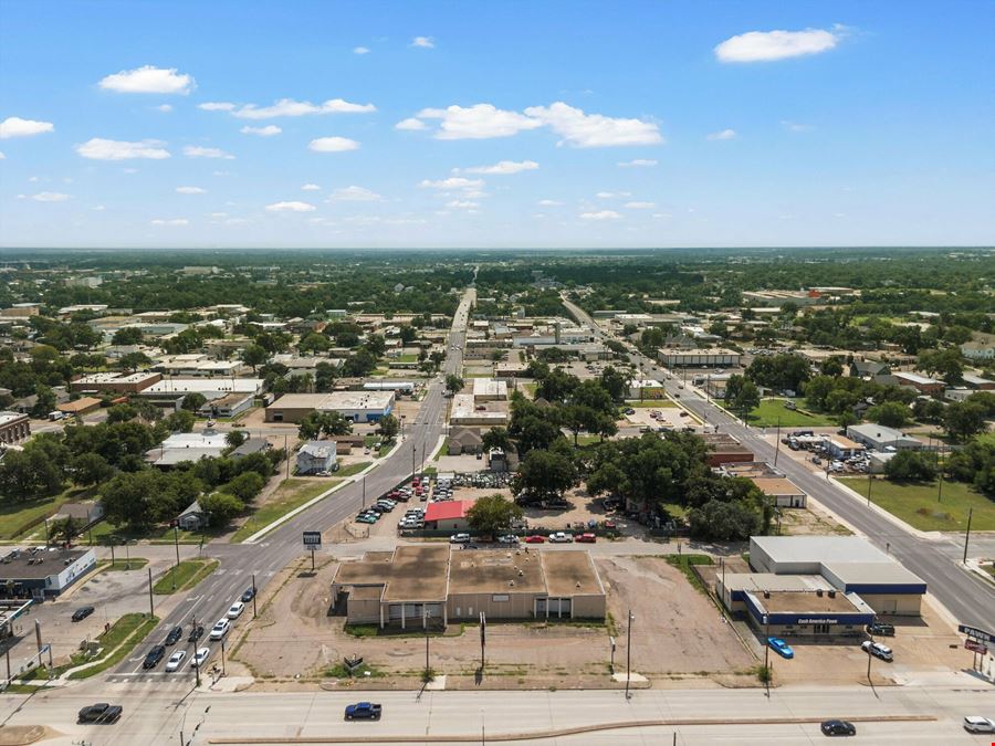 1700 W Waco Dr