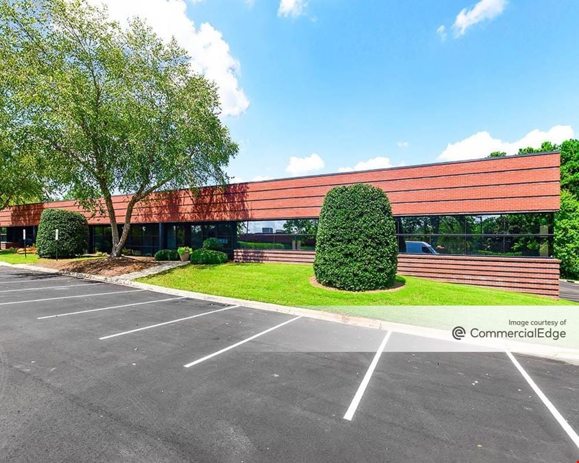 Aerial Center Executive Park - 5001 Hospitality Ct