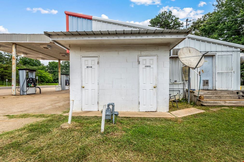 Convenience Store in Naples, TX for Sale