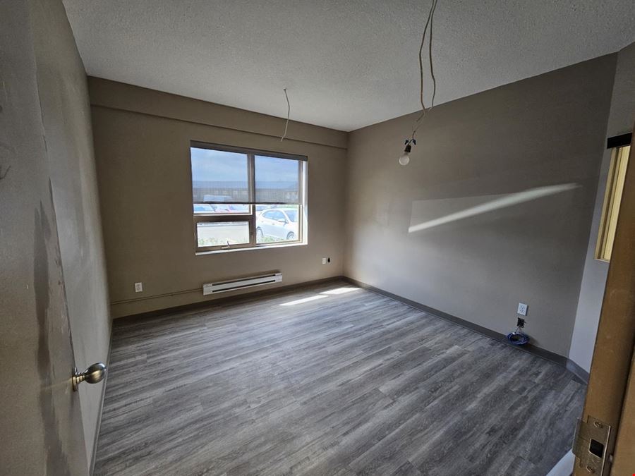 7471 Edgar Industrial Bend - Unit 24