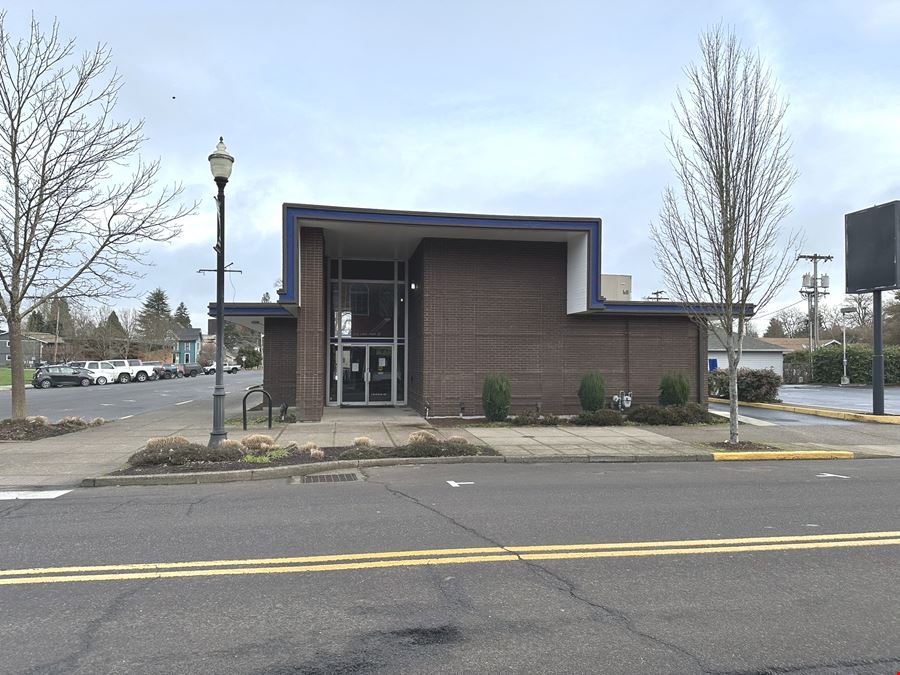 Retail Building w/ Drive Thru