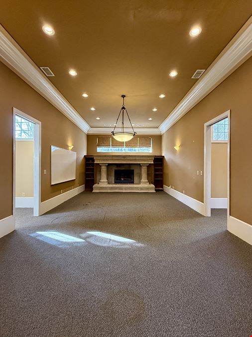 Second Floor Suite in Summerfield Village