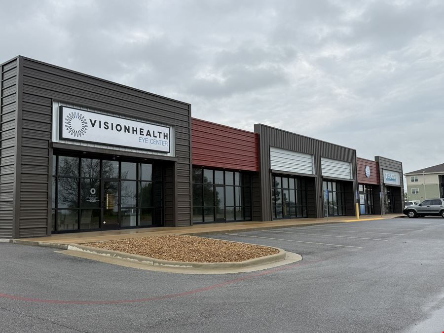 NEW RETAIL CENTER FOR LEASE ROGERSVILLE