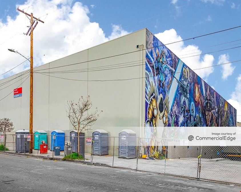 667 Santa Fe Ave.