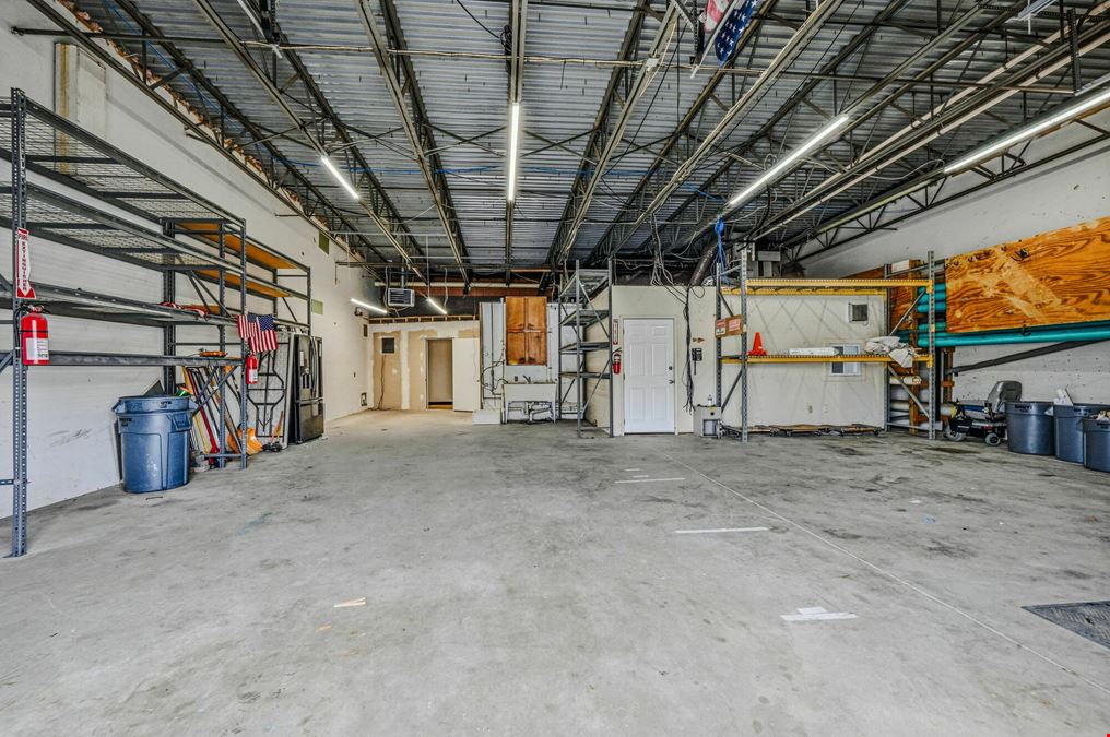 23 Parkway Circle, New Castle, DE