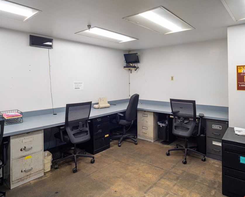2108 - 10690 Santa Monica