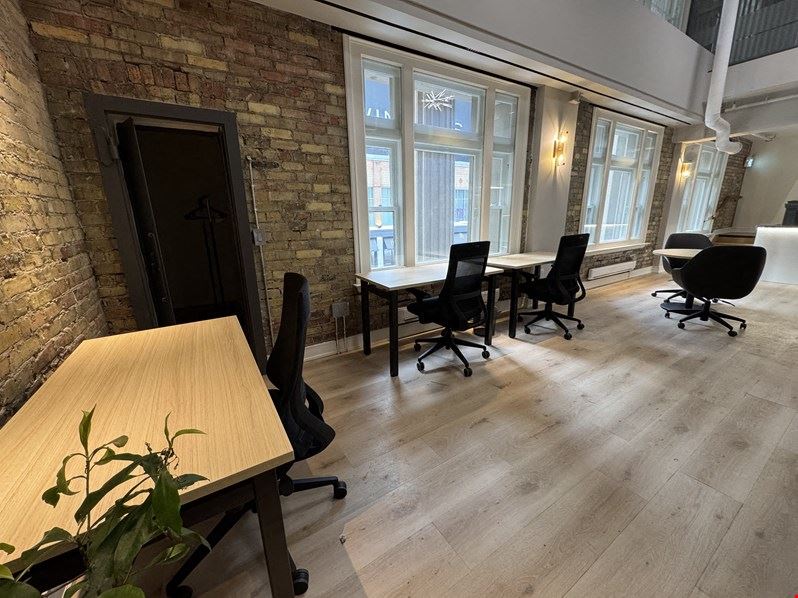 Office Evolution International - Toronto Massey Tower - Office Evolution