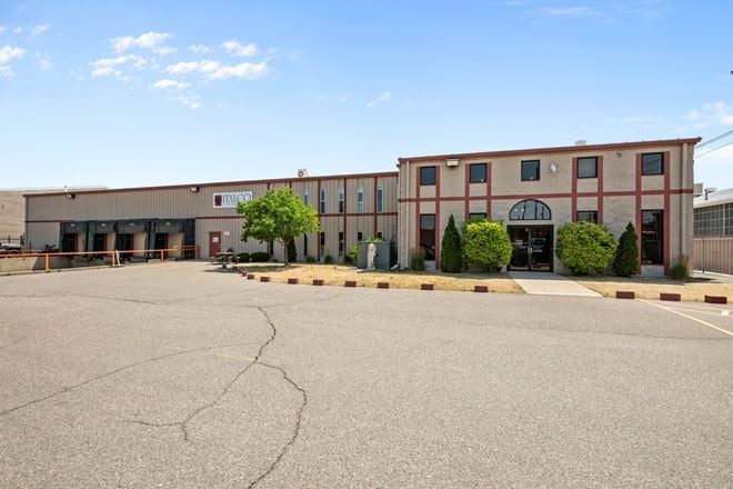 Preview of Industrial space for Rent at 1340 S Cherokee St