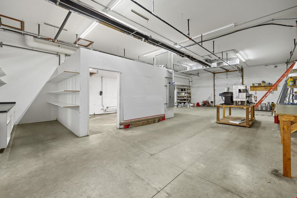 Mt Rushmore Road Office & Retail Flex Space