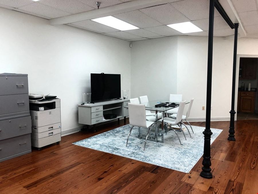 1Lobdell Office Suite Available For Lease