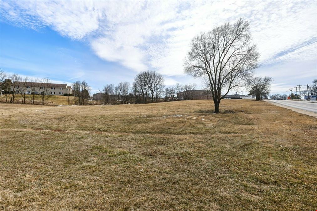 Northern 1-Acre Commercial Lot in Broadway