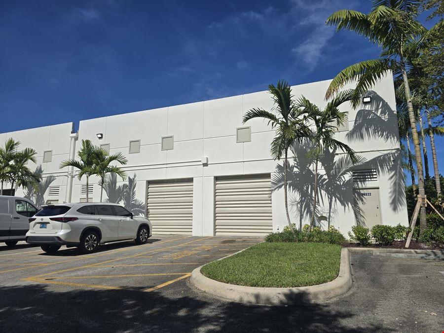 Corner Unit in Sunrise Industrial Park