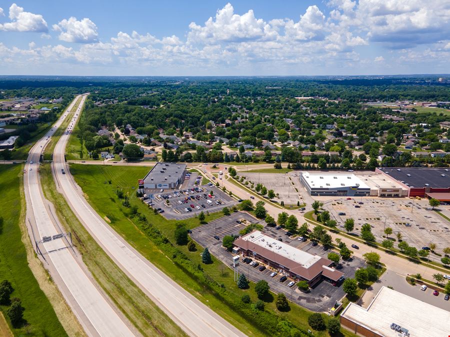 Kensington Strip Center | Appleton, WI