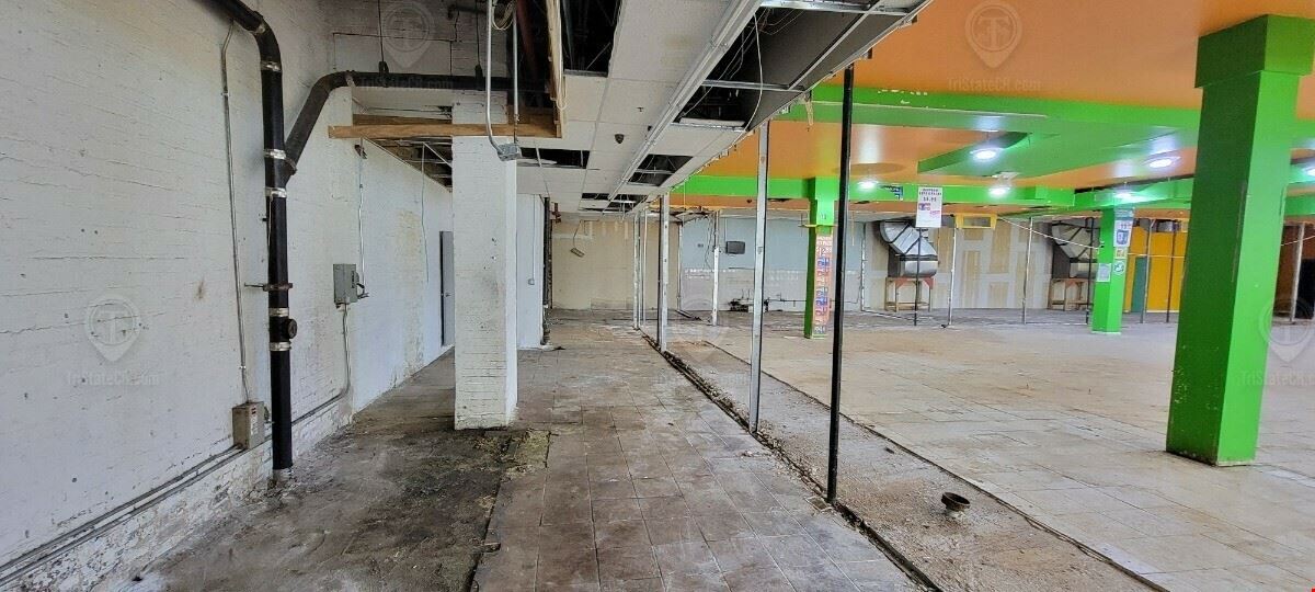 5,000 - 10,000 SF | 460 Driggs Avenue | Prime Corner Retail Spaces W/ 100 Ft of Frontage for Lease