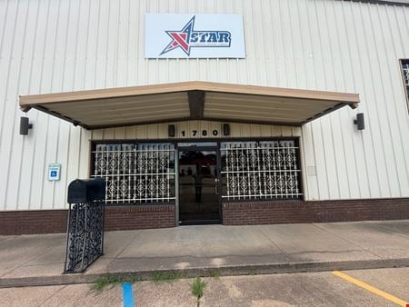 Preview of Industrial space for Rent at 1780 Grimmett Dr