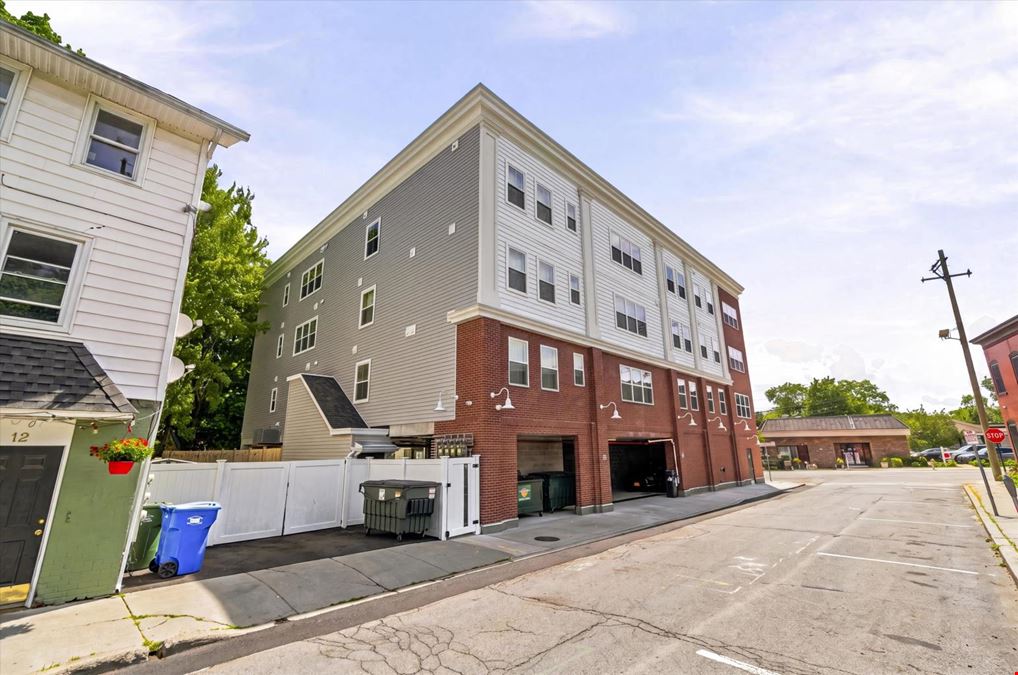 122 Greenwich Ave
