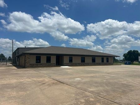 Preview of Industrial space for Rent at 2404 South Broadway Avenue
