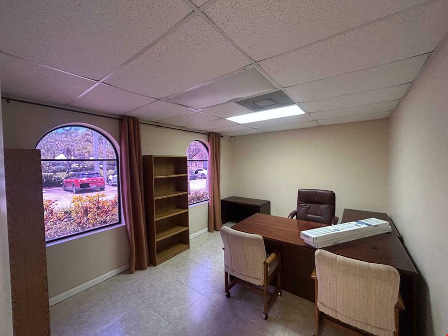 Versatile Flex Space in Prime Sunrise Location