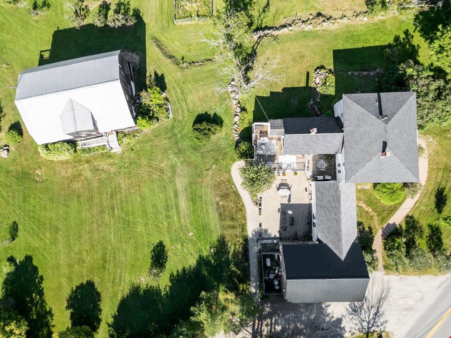 Historic Bed & Breakfast Estate with Event Barn on 5.6 Acres