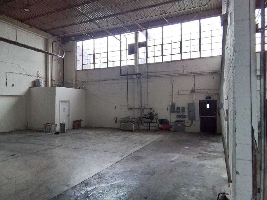 7,250 sqft private industrial warehouse for rent in Brampton