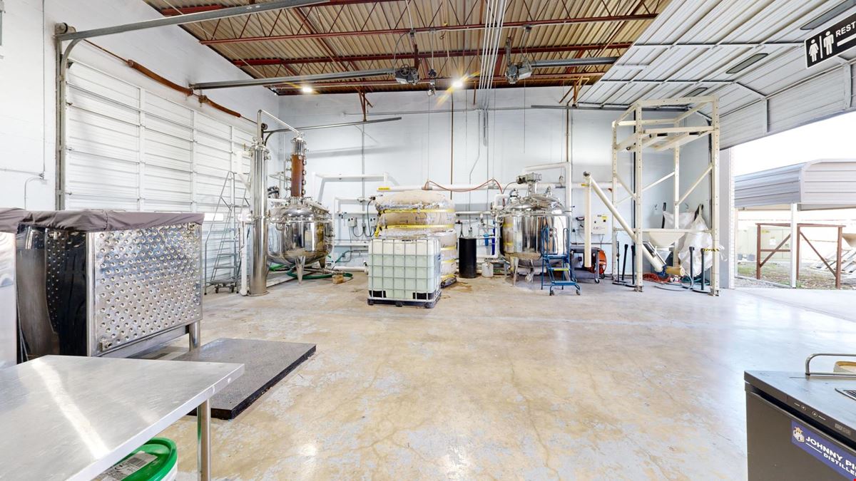 Former Johnny Pickles Distillery