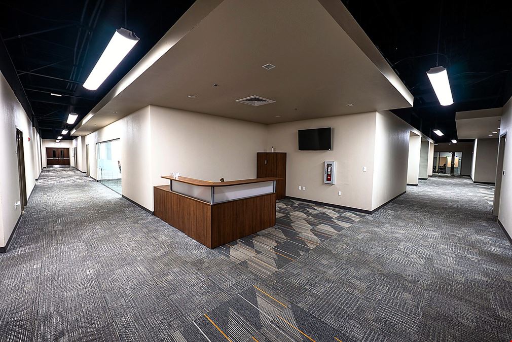 4006 West Loop 289