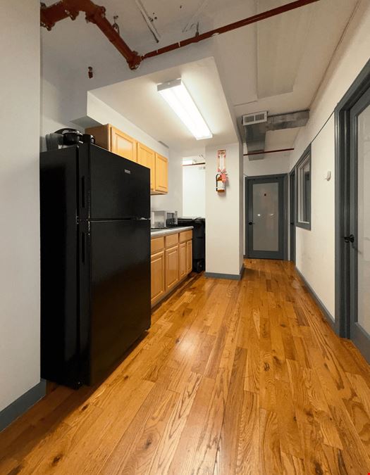 1,200 SF | 527 Court Street | Flexible Carroll Gardens Built-to-Suit 2nd Floor Office for Lease