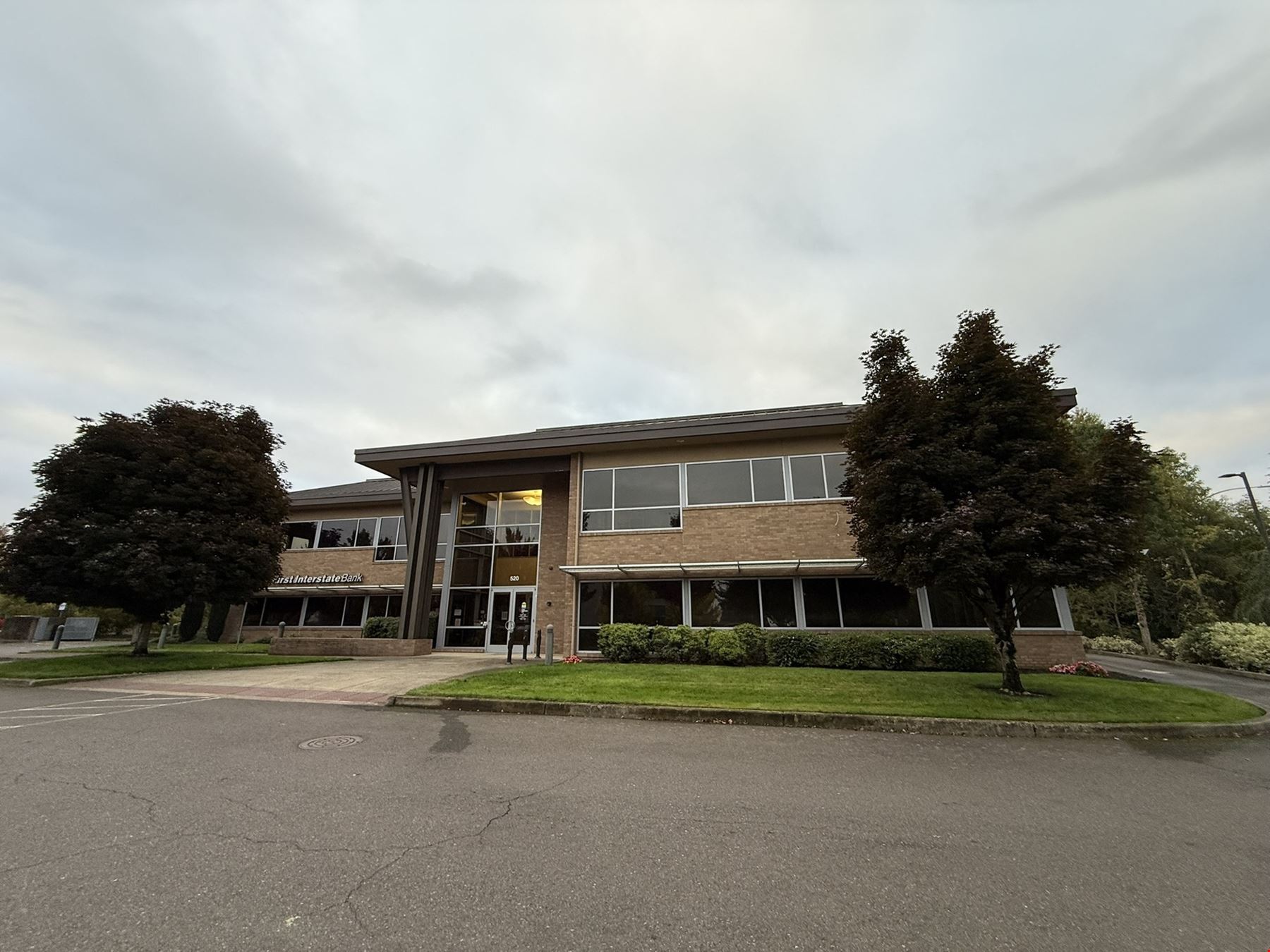 520 Hawthorne Ave SE, Suite 200
