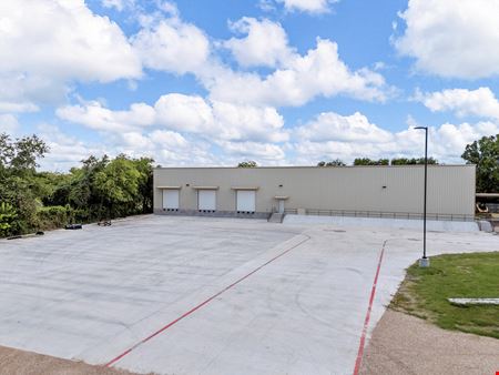 Preview of commercial space at 1009 S Robinson Dr